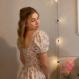 Meet your Posher, Dina